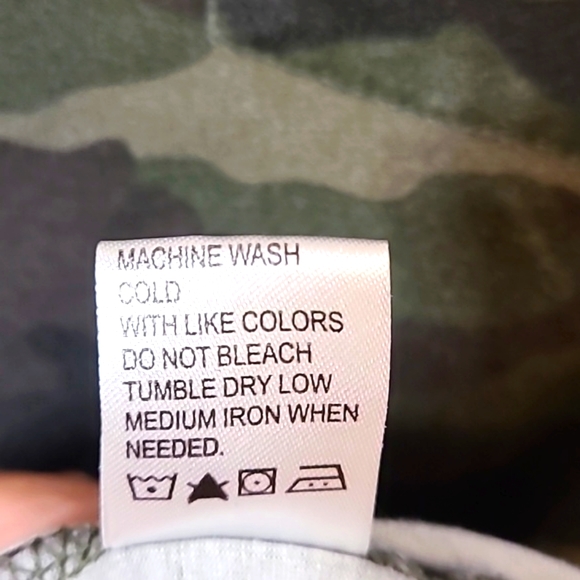 Colours By Alexander Julian Stretch Knit Front Pocket Camo Tee Men's Size Large - Picture 6 of 11